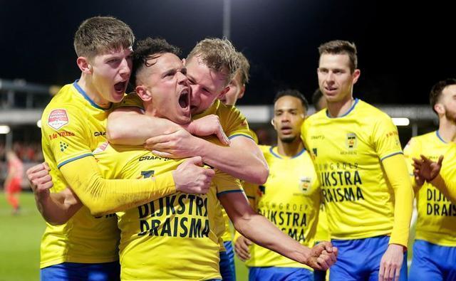 维金斯与东 维金斯与东